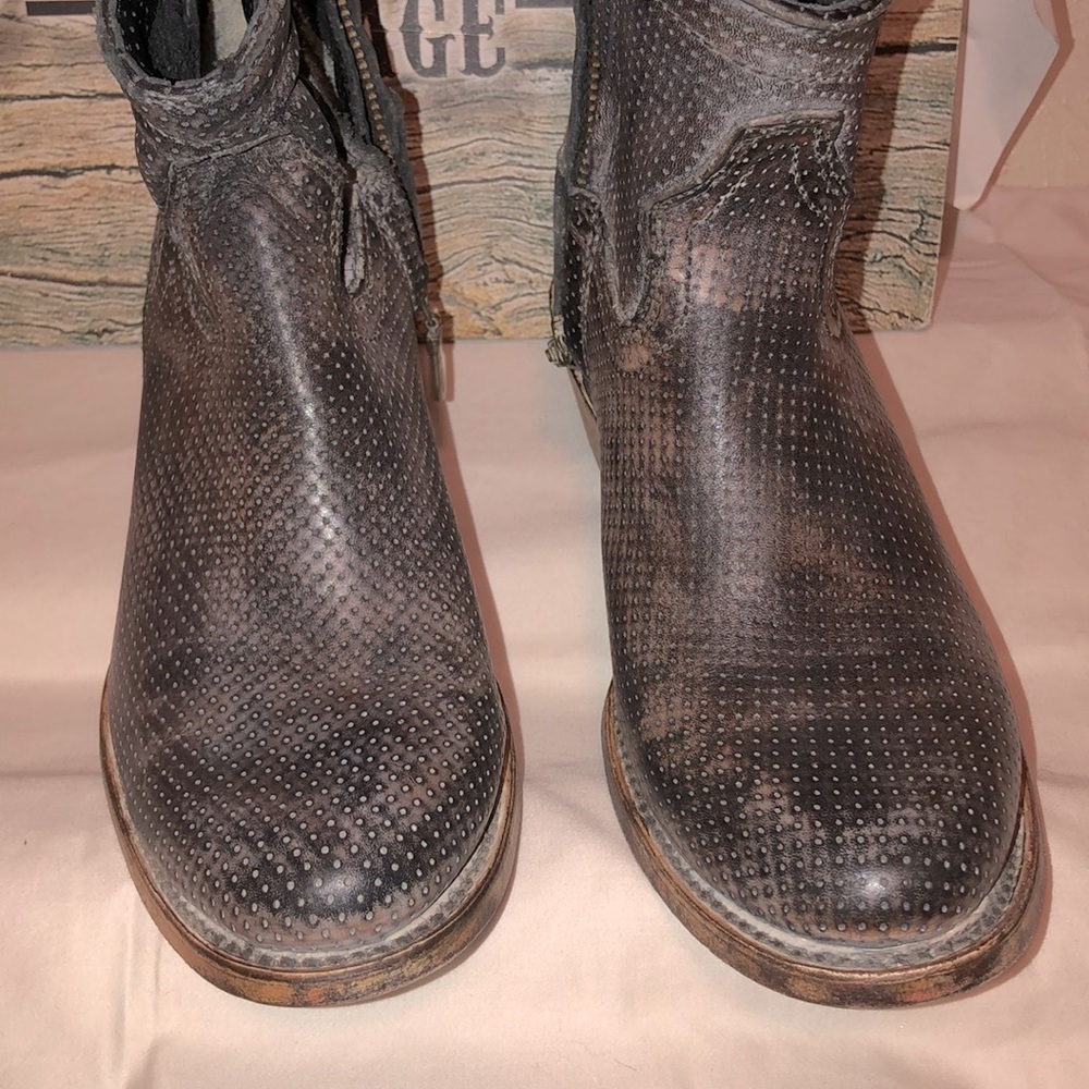 Boot by Corral - Picture 2 of 9
